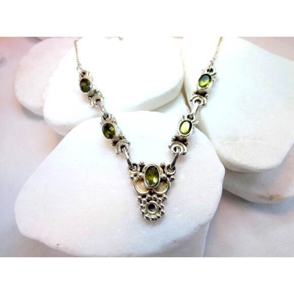 VTG Sterling Silver Peridot Drop 17" Necklace - Picture 4 of 6